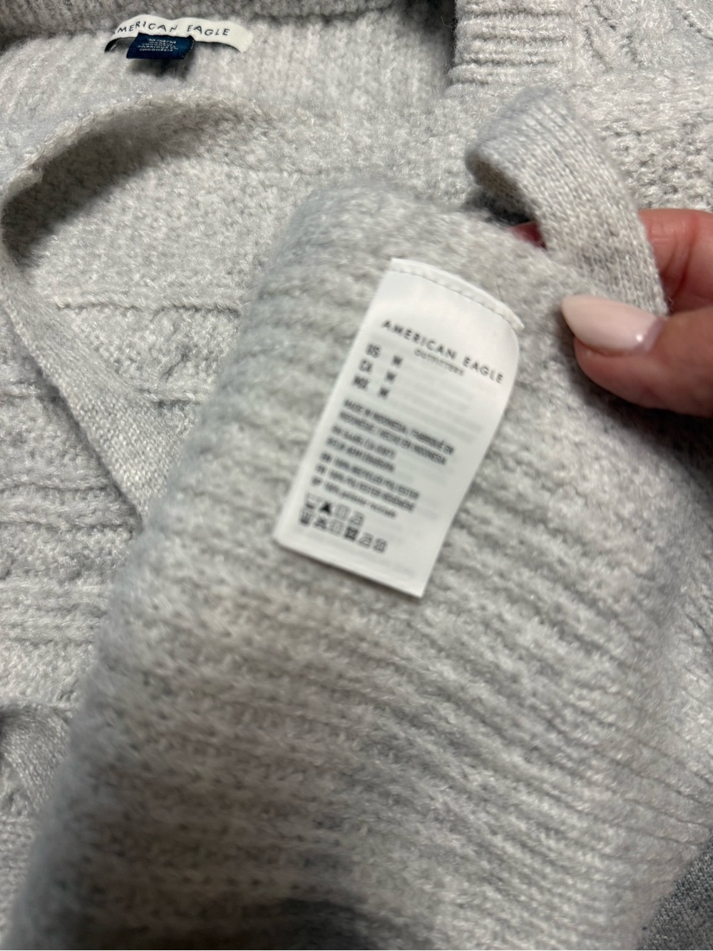 American Eagle Whoa So Soft Cable Knit Side Tie Sweater Vest NWOT - Picture 13 of 13